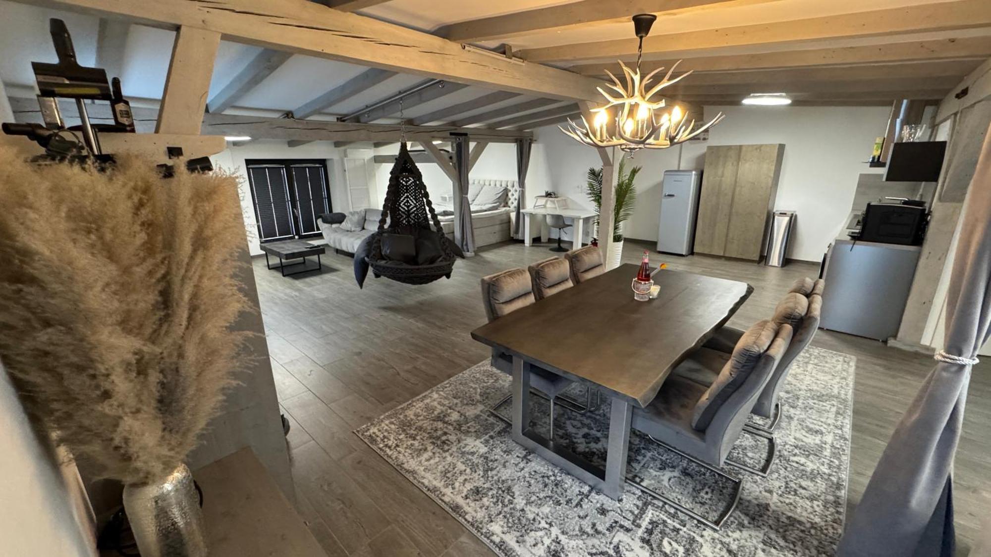 Golden Grey Loft Apartment *